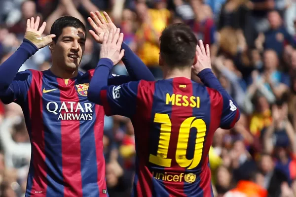 Messi bate récords y Barcelona volvió a la cima de la Liga