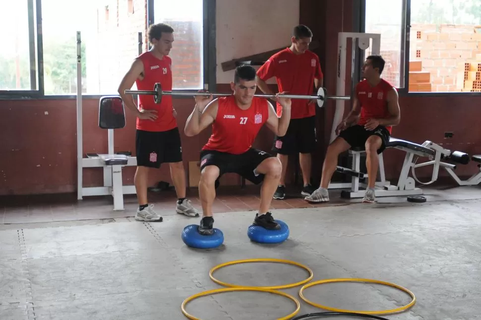 UNO MÁS. “Maxi” Rodríguez hizo la pretemporada junto al plantel de Tempesta y trabajó con normalidad, igual que el grupo. LA GACETA / FOTO DE INÉS QUINTEROS ORIO