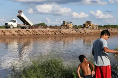 Santiago del Estero: construyen defensas en los ríos Salado y Dulce