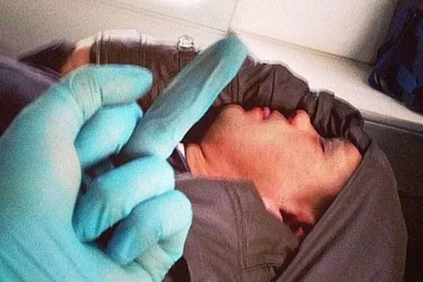 Despiden a una enfermera que se tomaba selfies con pacientes moribundos