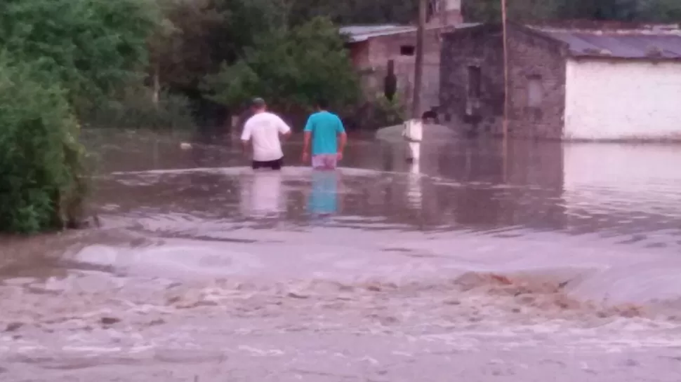 Así estaba esta mañana la localidad de Palomino, al sur de Simoca.