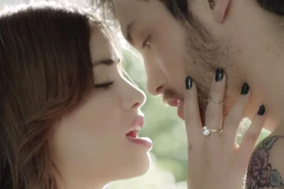 Lali Espósito presenta un videoclip muy hot