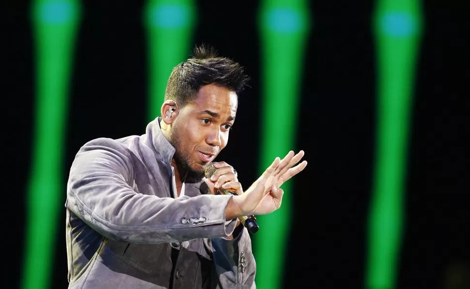 SU MAJESTAD. Así se ha hecho conocer Romeo Santos, cuya gira ha encontrado tantos fans como detractores. reuters (archivo)