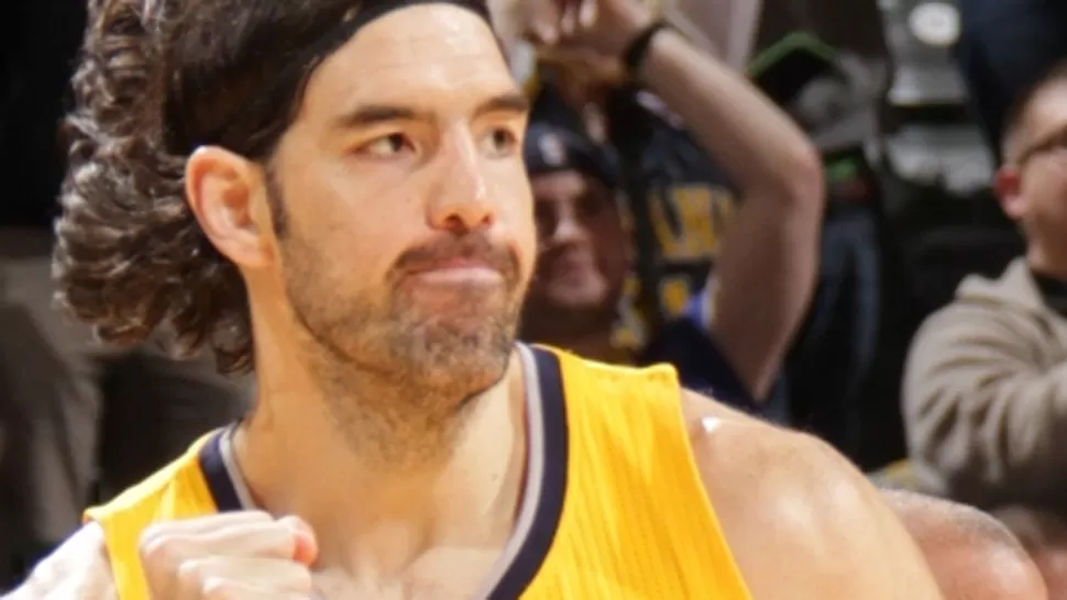 SU NOCHE. Scola jugó poco más de 30 minutos y redondeó sus mejores números de la temporada. FOTO TOMADA DE NBA.COM/PACERS