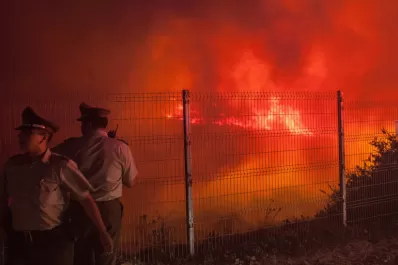 Un muerto y 15 heridos por el incendio en Valparaíso