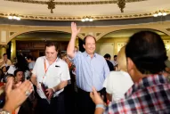 Sanz logró imponer un acuerdo con Macri y Carrió