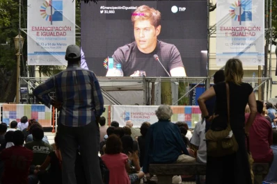 Kicillof embiste contra opositores por el modelo