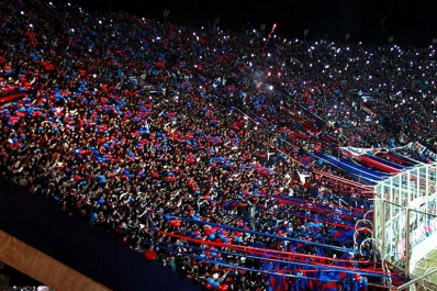 Un hincha de San Lorenzo murió al caer de una tribuna durante el partido con Huracán
