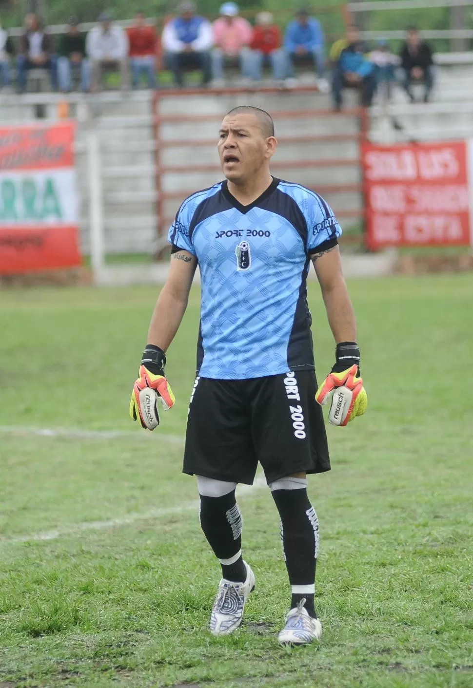 DUDA. Romero se recupera de una lesión en los gemelos. Espera curarse a tiempo y ser de la partida contra el “santo”. LA GACETA / FOTO DE OSVALDO RIPOLL (ARCHIVO)