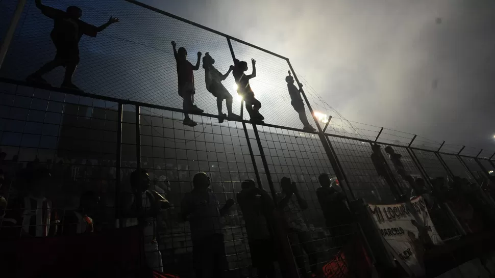 SIN COLORES. Todo hace pensar que el fútbol tucumano se perderá otra oportunidad de llevar a los visitantes a sus canchas. ARCHIVO LA GACETA / DIEGO ARAOZ