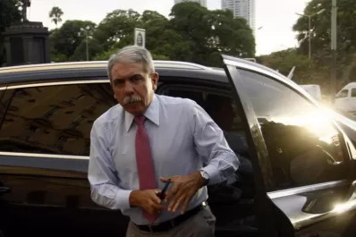 Según Aníbal Fernández, Nisman usaba dinero del Estado para salir con minas