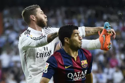 Si Luis Suárez muerde a Pepe, se sorteará un viaje a Nueva Zelanda