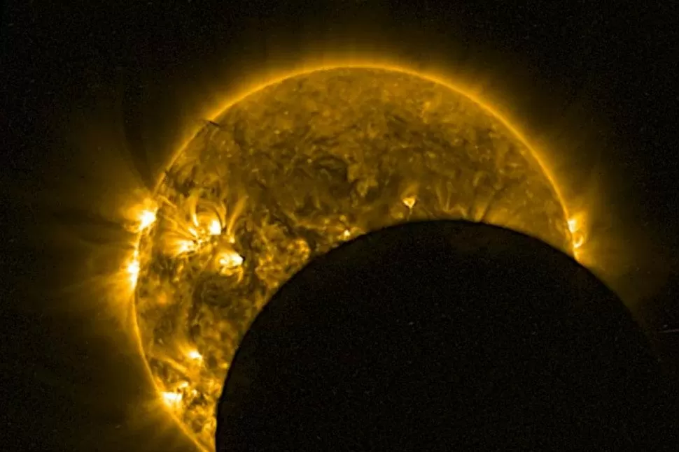 UNICO. El eclipse será total en Dinamarca y en zonas del ártico. (FOTO DE HUFFINGTONPOST)