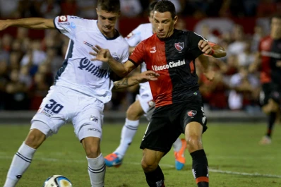 Newell's y Quilmes empataron 1-1 en Rosario