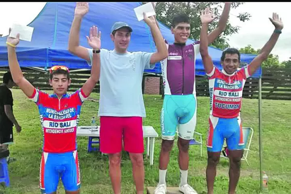 Mossano ganó la primera prueba de ruta del año