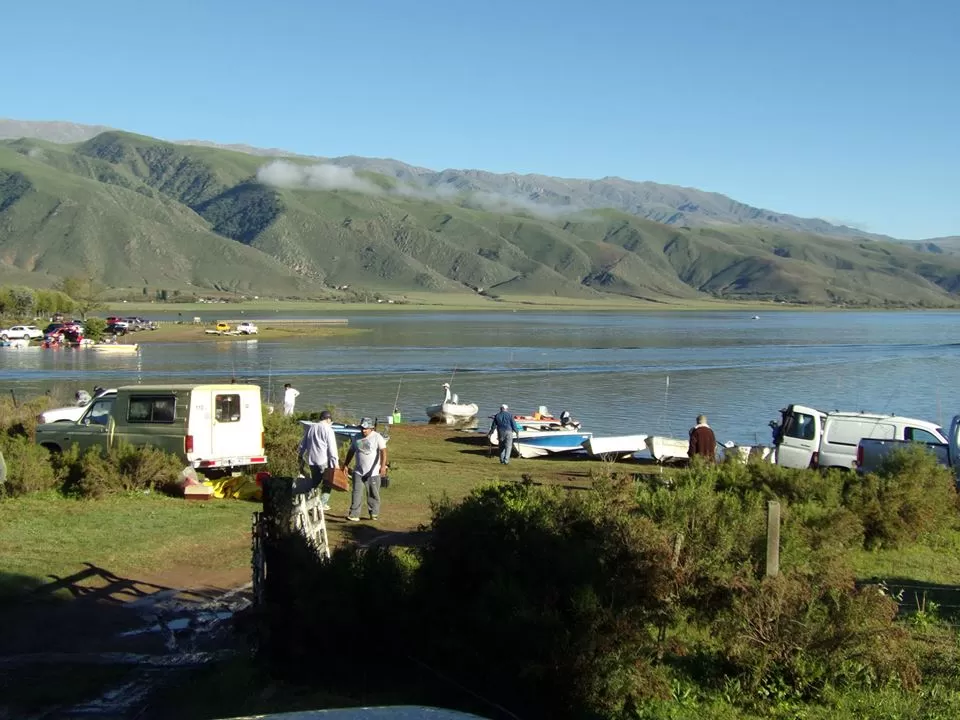 UN PAISAJE ESPECTACULAR. El dique La Angostura recibirá a los pescadores salteños durante el fin de semana. 