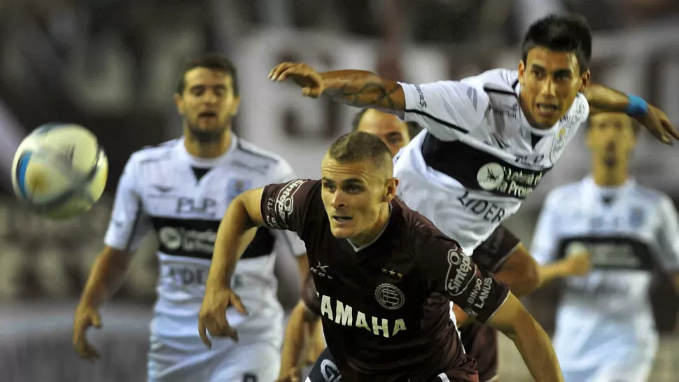 VENTAJA GRANATE. Lanús venció a Gimnasia y Esgrima de La Plata y se mete en la pelea. TELAM