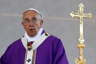 Francisco aseguró que una sociedad corrupta apesta