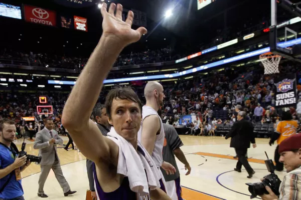 Steve Nash anunció su retiro del básquet