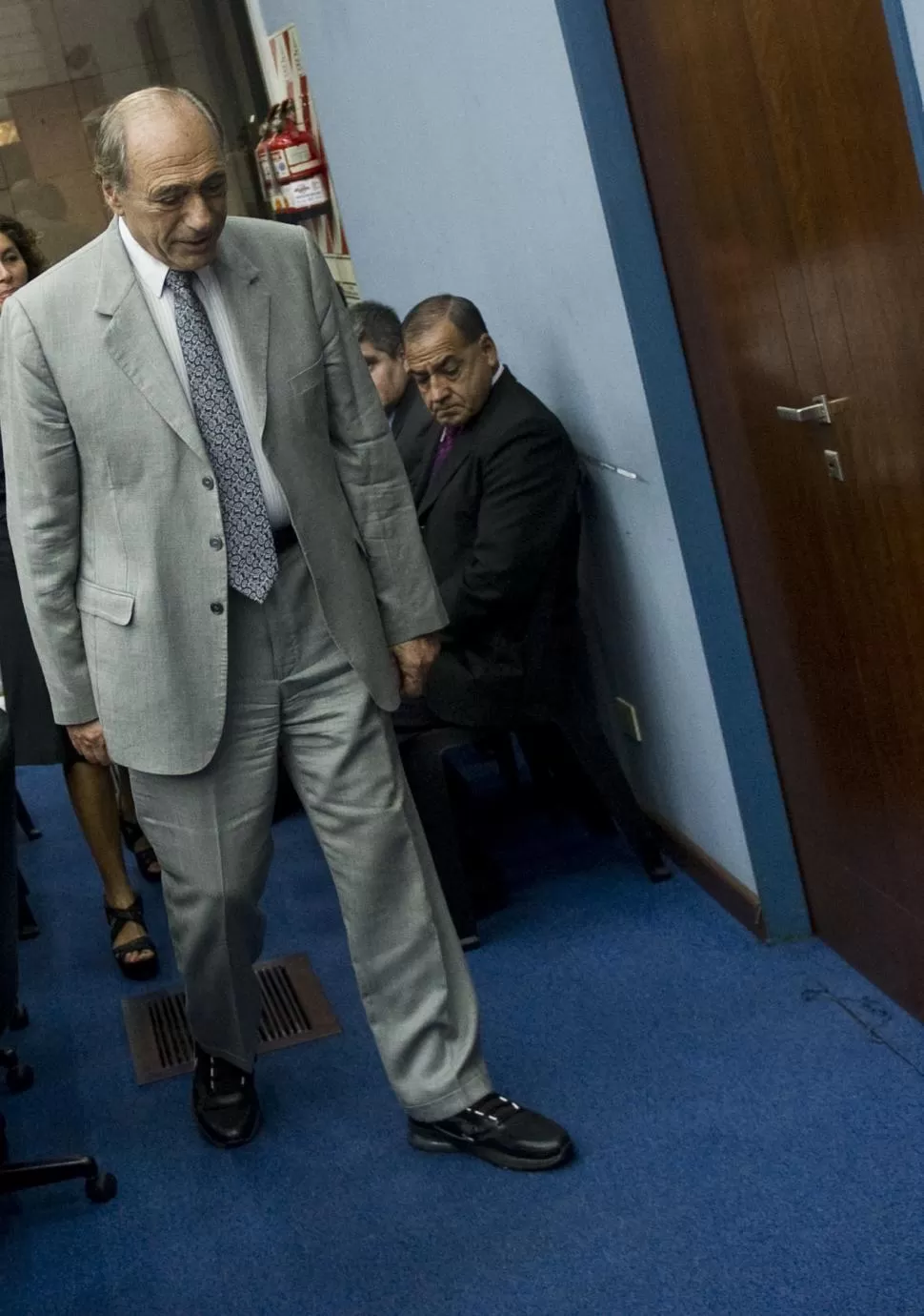 LOOK. Zaffaroni usó traje con zapatillas para su declaración en un juicio. la gaceta / foto de jorge olmos sgrosso