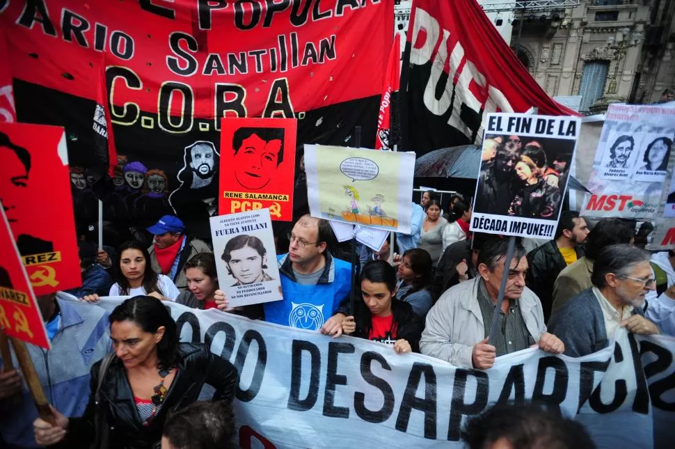 REFERENTE. Alberto Lebbos, papá de Paulina, participó de una marcha. la gaceta / foto de héctor peralta