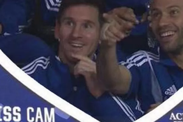 Messi y Mascherano, en la kiss cam