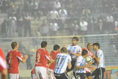 Azconzábal : “que se tiren de cabeza”