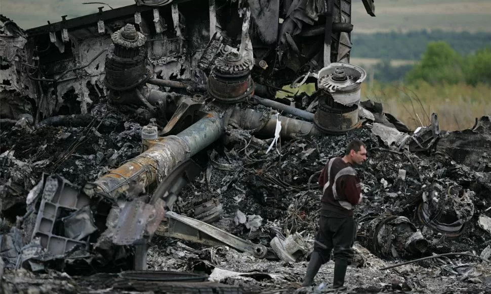 ESTRELLADO. El avión de Malasia también habría sido estrellado a propósito. (IMAGEN DE BBC)