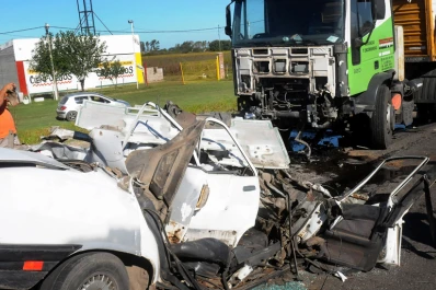 Una familia completa murió en un terrible choque en Santa Fe