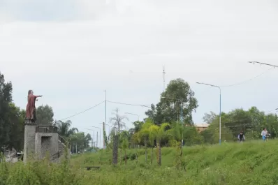 Los vecinos de la joven hallada en Río Colorado dicen que siempre estaba sola