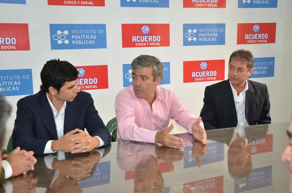 ADHESIÓN. Flores y Aboud anunciaron junto a Cano su inclusión al espacio. prensa acuerdo civico y social