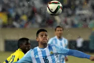 Argentina calentó motores y le ganó a Ecuador 2-1 en Nueva Jersey