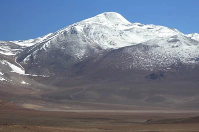 Rescatan a cuatro andinistas extraviados en la frontera con Chile
