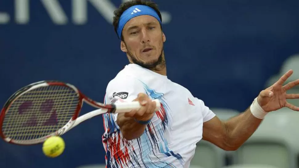 BUEN GOLPE. Juan 'Pico' Monaco, el mejor tenista argentino en lo que va de 2015, consolidó hoy su gran momento con un triunfo sobre el español Fernando Verdasco por 6-3 y 6-3 y avanzó de esta forma a los cuartos de final del torneo de tenis de Miami.