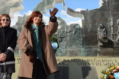 Cristina firmó un decreto para desclasificar archivos secretos sobre Malvinas