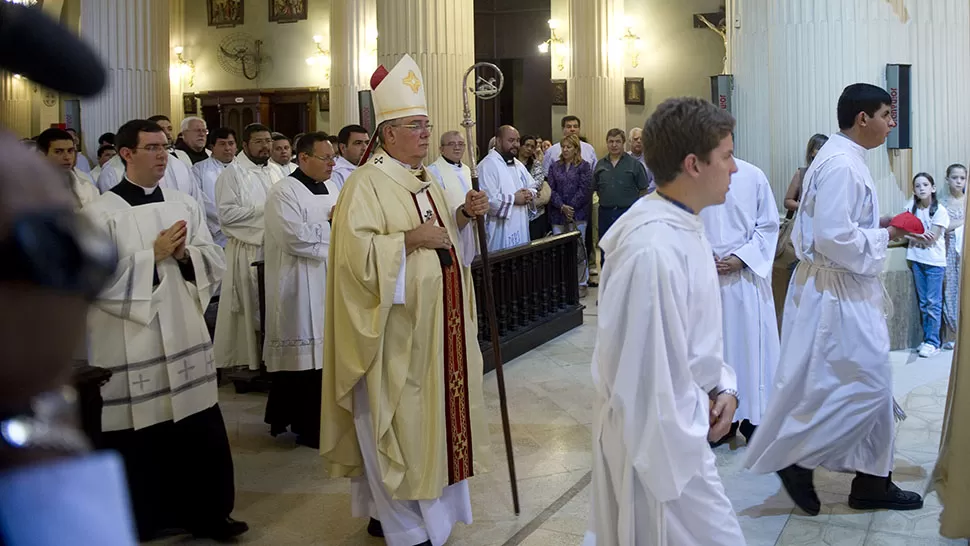 CEREMONIA. Zecca le habló a los sacerdotes de toda la provincia. LA GACETA / JORGE OLMOS SGROSSO. 