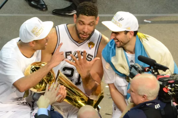 San Antonio Spurs agiganta el mito tras dos décadas