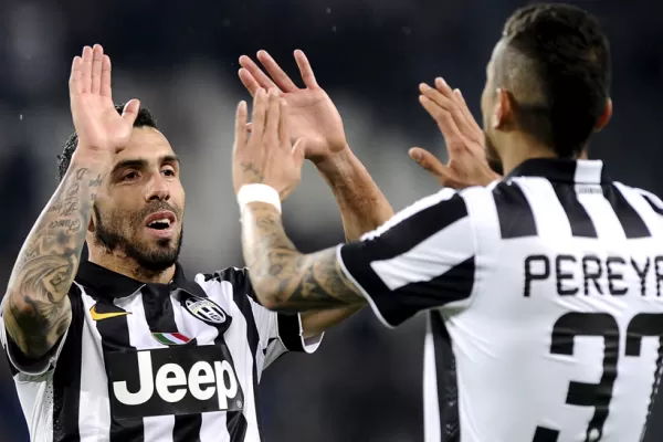 Tevez y Pereyra le dieron la victoria a Juventus