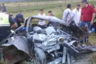 Hubo tres muertos en un terrible choque cerca de La Cocha