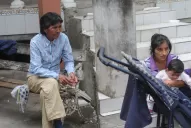 El río se llevó su casa y la dejó sola con sus recuerdos