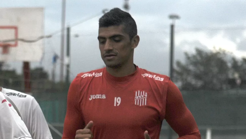 FENOMENAL. Juan Carrera está ante la oportunidad única de consolidarse en la valla de San Martín. El rendimiento que mostró en el torneo le abre el crédito sobre  Martínez Gullotta y Nicolás Carrizo. la gaceta / foto de antonio ferroni (archivo)