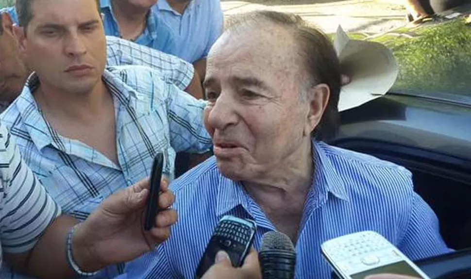 REGRESO. Menem volvió a La Rioja y un grupo le pidió que sea candidato. FOTO DE @IMPACTORIOJA