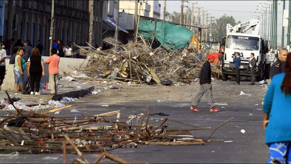 TIERRA ARRASADA. Así quedó el predio tras el paso de las topadoras. FOTO TOMADA DE TN.COM.AR
