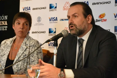 El torneo se jugará durante un mes y participan siete clubes