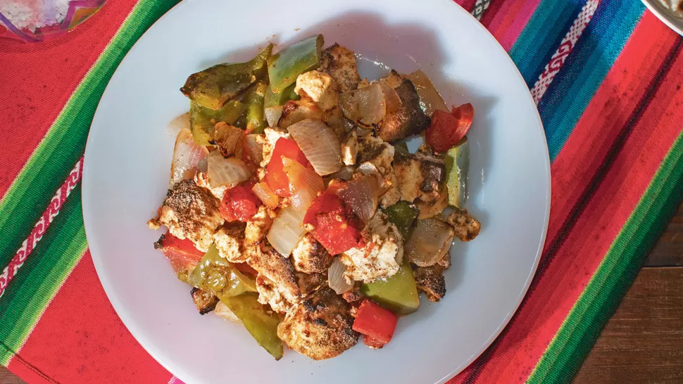 PANEER TIKA.
Un plato vegetariano a base de un queso casero, suave y consistente (Paneer) y verduras 
