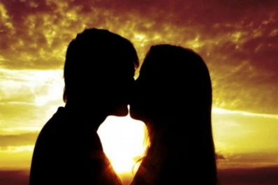 Se celebra en todo el mundo el Día Internacional del Beso