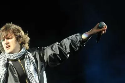 “Ciro” pasea en colectivo por las calles de la ciudad