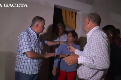 Una mujer inundada interpeló al ministro Jaldo