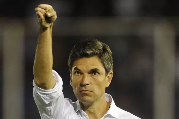 Pellegrino se va de Estudiantes