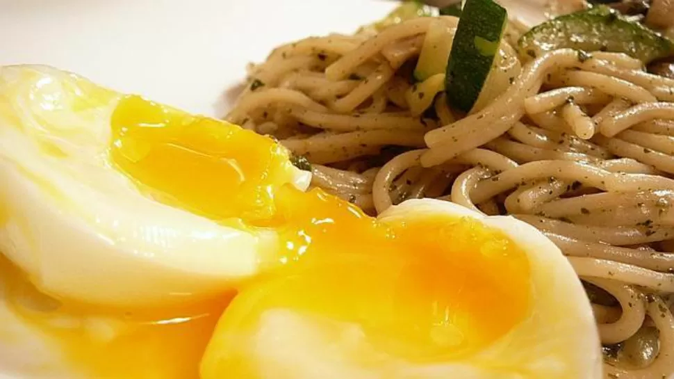 MANJAR. La yema de los huevos y las pastas son una buena elección. (IMAGEN DE ABC)
